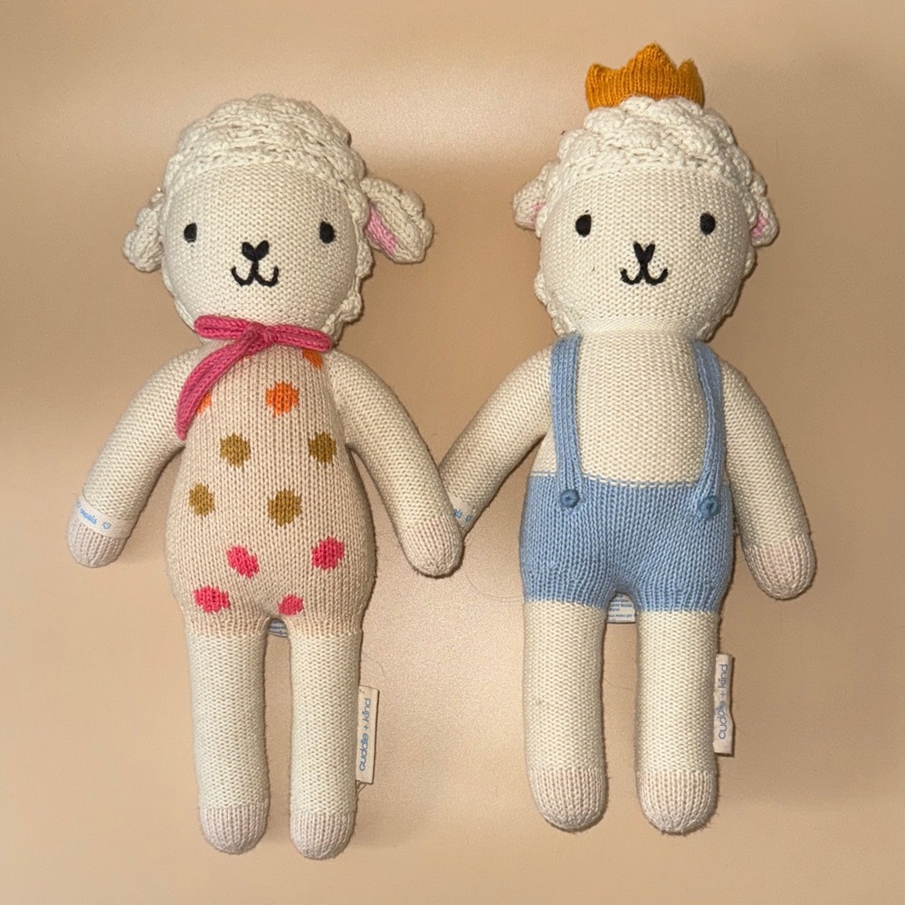 Cuddle and kind hand knit in Peru Lucy & Sebastian lamb toys
